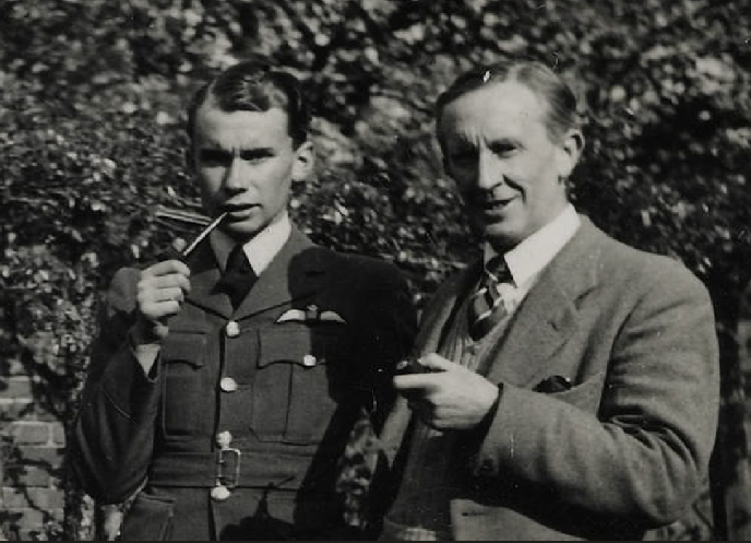 JRR Tolkien y Christopher Tolkien